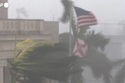 Florida, l'uragano Ian si abbatte su Punta Gorda: forti venti e piogge torrenziali