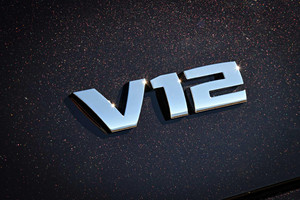 Bmw con M760i xDrive Final Edition festeggia l'addio al V12 (ANSA)