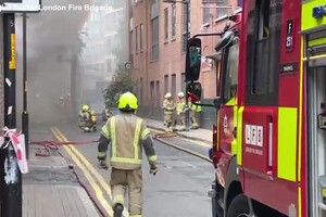 Incendio a London Bridge, linee dei treni interrotte (ANSA)