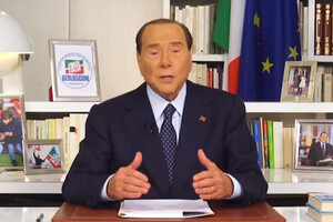 Video Berlusconi su Facebook (ANSA)