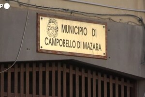 I documenti di Messina Denaro, si indaga su furti al Comune (ANSA)