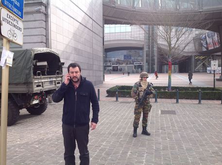 Salvini a Bruxelles in una foto tratta dal suo profilo Facebook © Ansa