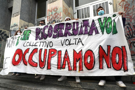 Manifestazioni degli studenti a Milano © ANSA