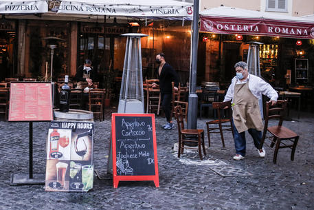 Un ristorante nel centro di Roma © ANSA