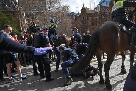 Covid: protesta contro lockdown a Sydney, scontri e arresti © AFP
