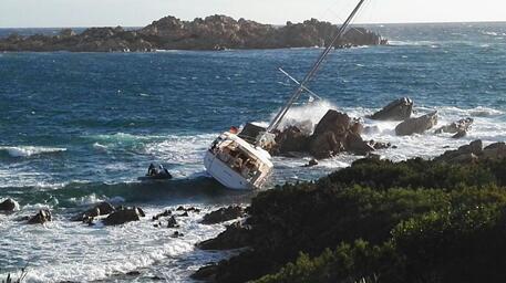 Barca sugli scogli nel nord Sardegna, 2 morti e 2 feriti © ANSA