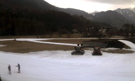 Clima, mai così poca neve in Valle d'Aosta negli ultimi 20 anni (Brusson nella foto) © Ansa