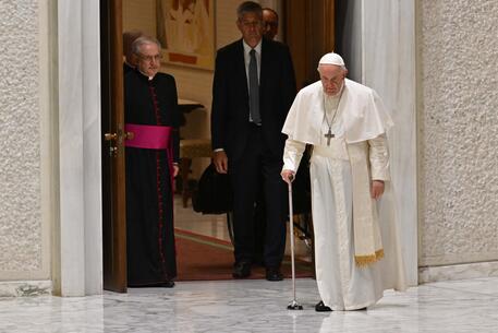 Il Papa ieri nell'udienza ai Neocatecumenali © AFP