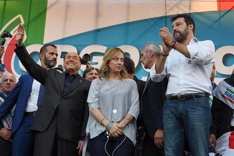 Da sinistra Berlusconi, Meloni e Salvini in una foto d'archivio © ANSA