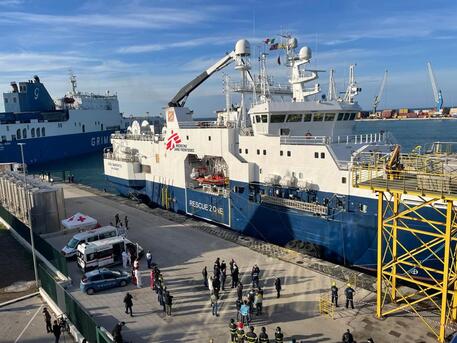 Nave Geo Barents arrivata in porto a Bari © ANSA