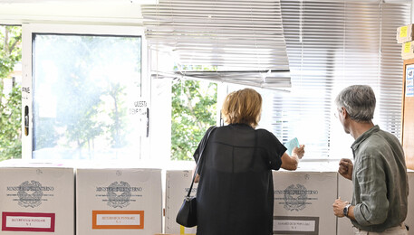 Election day: aperti i seggi per comunali e referendum (ANSA)