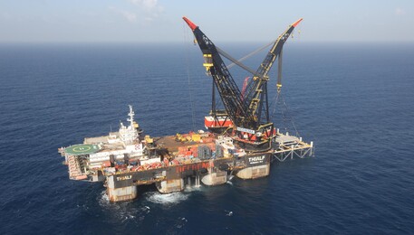 La piattaforma marina del giacimento di gas naturale Leviathan al largo delle coste israeliane (ANSA)