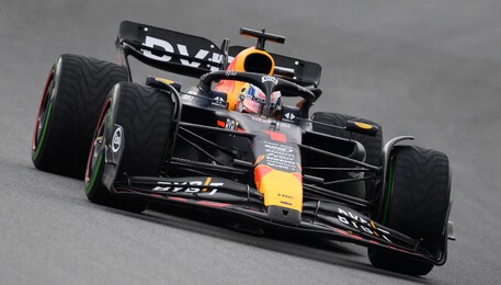 F1: Spagna, Verstappen in pole, 2/a la Ferrari di Sainz (ANSA)