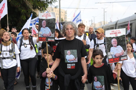 Aviva Siegel in marcia per la liberazione del marito