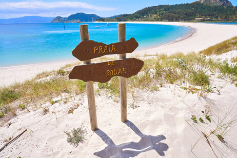 Praia de Rodas beach sign islas Cies island Vigo