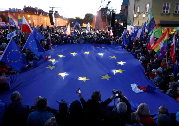 Il caso Polonia spacca l'Ue, domani vertice dei leader (foto: AFP)