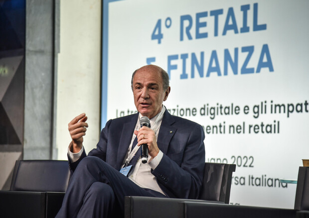 Corrado Passera  all'evento Confimprese 4 Retail e Finanza a Milano © ANSA