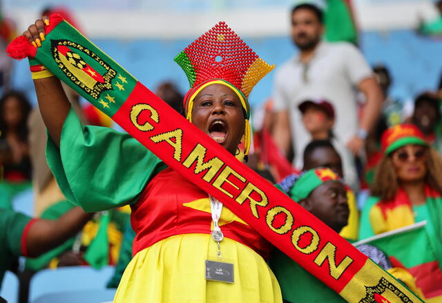 Svizzera-Camerun: è festa di colori sugli spalti