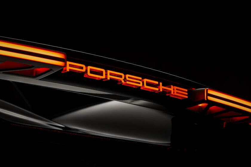 Porsche Mission X - RIPRODUZIONE RISERVATA