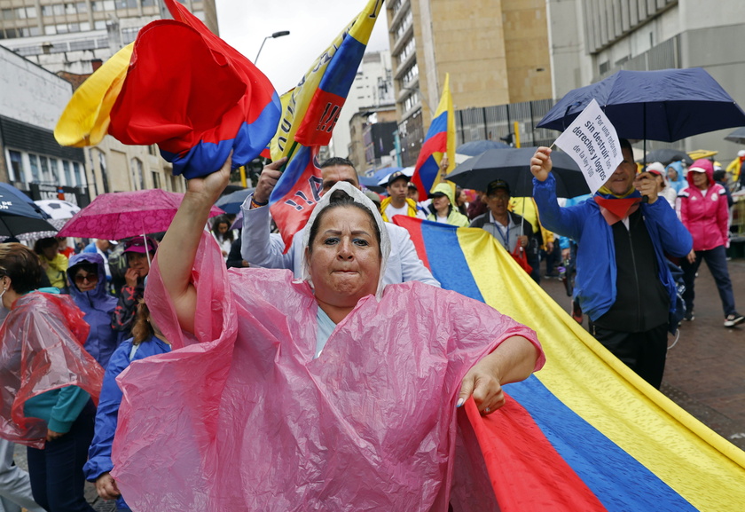 Opposition supporters stage anti-government protest in Bogota