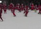 Usa, centinaia di sciatori sulle piste con costumi di Babbo Natale per beneficenza © ANSA