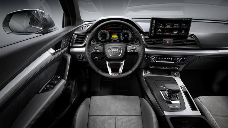 Audi Q5, al via ordini in Italia per SUV ibrido plug-in © Ansa