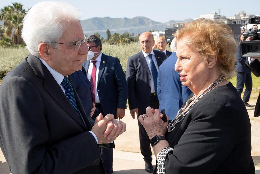 Il presidente Sergio Mattarella con Maria Falcone, sorella del magistrato ucciso dalla mafia e presidente della Fondazione Falcone © 