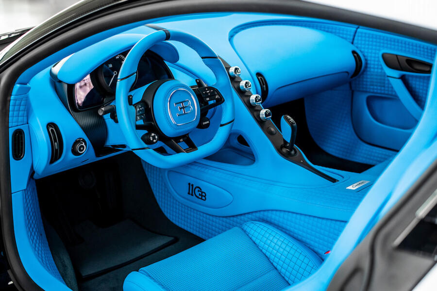 Bianca con interno azzurro, ecco l'ultima Bugatti Centodieci © Ansa