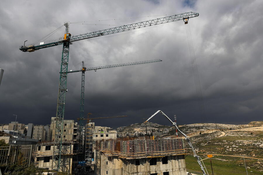 Israeli Cabinet approved Israeli settlement outposts and approved extensive new construction in West Bank © EPA