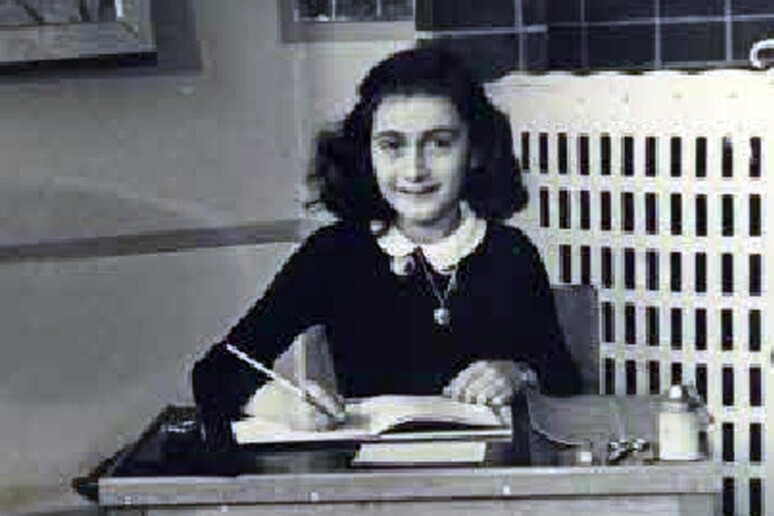 Giorno Shoah in lockdown, Diario di Anna Frank diventa podcast - RIPRODUZIONE RISERVATA