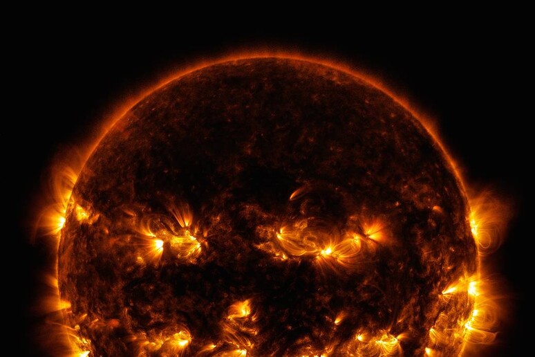 Il Sole in attività, nell 'immagine ripresa dal Solar Dynamics Observatory (Sdo) della Nasa (fonte: NASA/GSFC/SDO) - RIPRODUZIONE RISERVATA