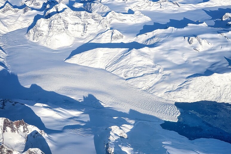 Un ghiacciaio della Groenlandia (fonte: Pixabay) - RIPRODUZIONE RISERVATA