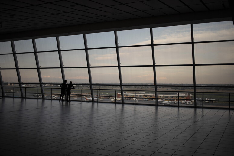 L 'Aeroporto Internazionale O.R. Tambo a Johannesburg © ANSA/EPA