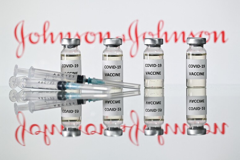 Il vaccino Johnson&amp;Johnson © ANSA/AFP