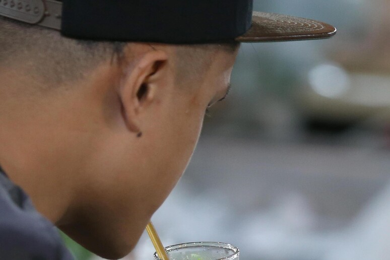 Pandemia spegne voglia di drink, -8,4% bevande analcoliche - RIPRODUZIONE RISERVATA