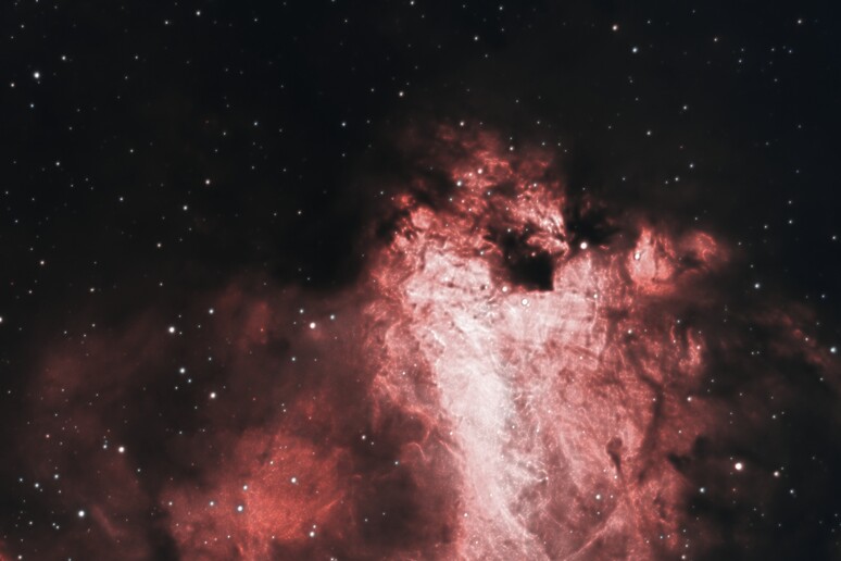 M1-7 è fra le nebulose alla periferia della Via Lattea in cui sono state individuate molecole organiche (fonte: Chuck Ayoub da Wikipedia) - RIPRODUZIONE RISERVATA