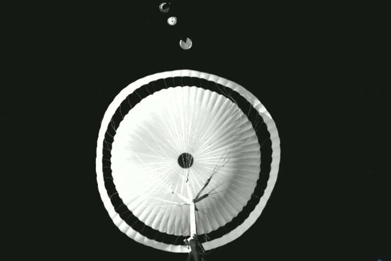 Uno dei paracadute di ExoMars 2022 (fonte: Esa/Vorticity) - RIPRODUZIONE RISERVATA