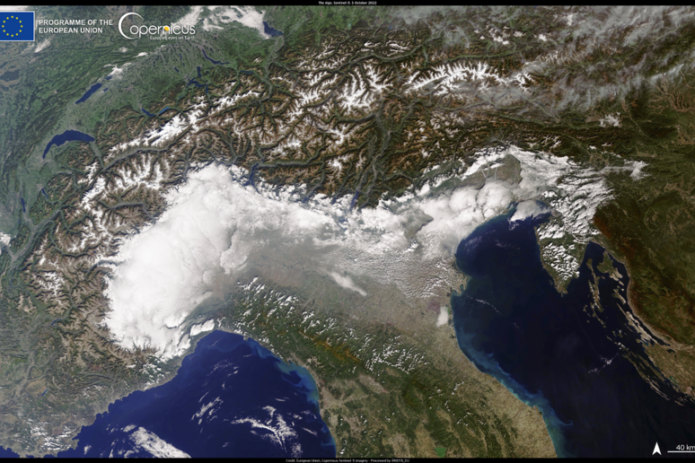 Nebbia e smog nei cieli della Pianura padana (fonte: Ue, Copernicus Sentinel-3) - RIPRODUZIONE RISERVATA