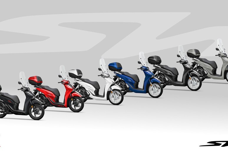 Honda, in arrivo i nuovi colori 2023 per scooter e CB125R - RIPRODUZIONE RISERVATA