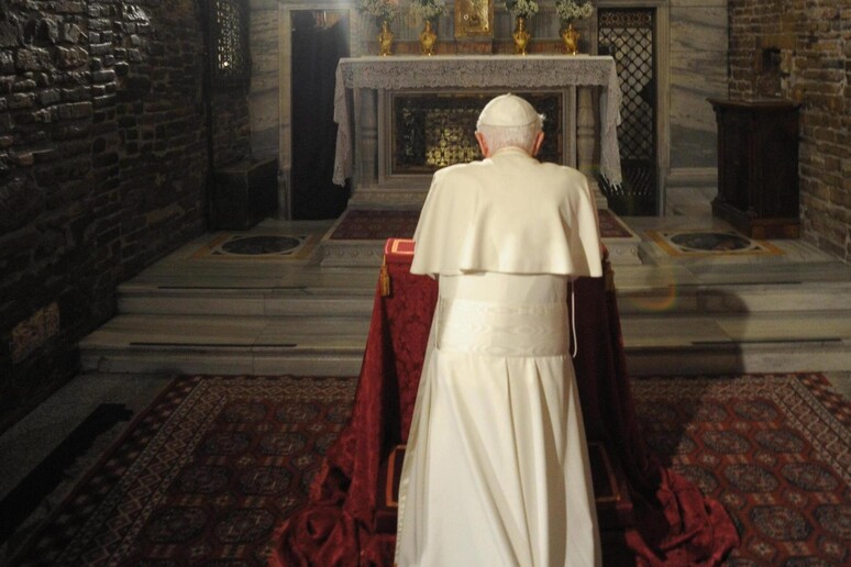 Ratzinger: a Loreto ultimo viaggio da papa nel 2012 © ANSA/EPA
