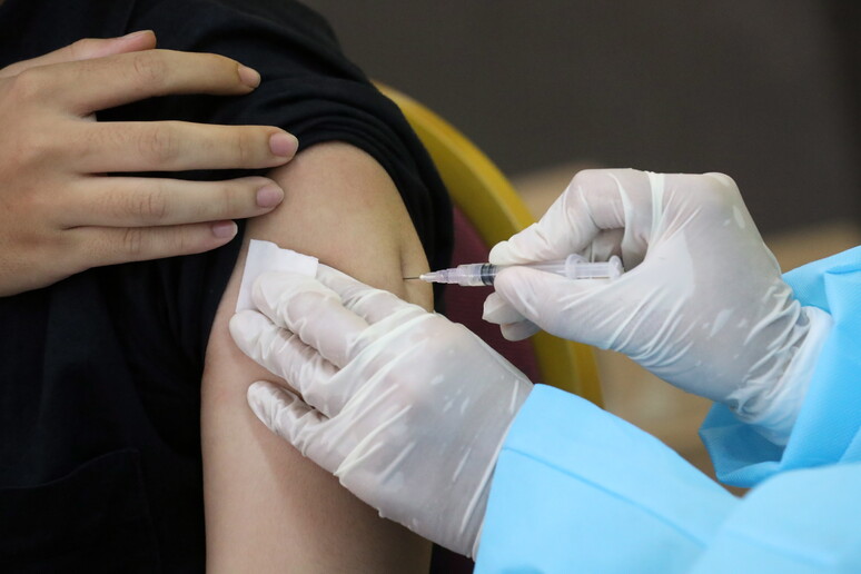 Vaccino per il Covid - RIPRODUZIONE RISERVATA