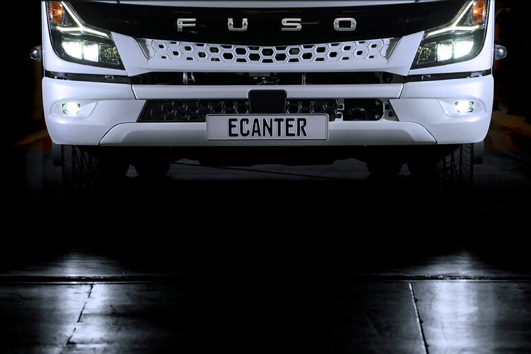 IAA Hannover, reveal camion leggero elettrico Fuso eCanter © ANSA/Daimler Truck