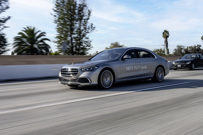 Mercedes porta la guida autonoma di livello 3 negli USA - RIPRODUZIONE RISERVATA