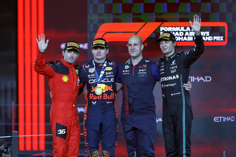 F1: Verstappen vince ad Abu Dhabi, 2/a la Ferrari di Leclerc © ANSA/EPA