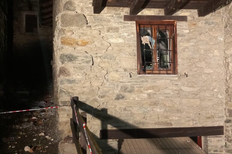 Esplosione in una casa a Montjovet - RIPRODUZIONE RISERVATA