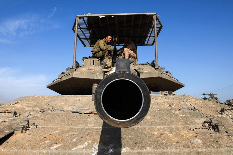 Israele:  'Tank a Khan Yunis, inizia l 'azione di terra al sud ' © ANSA/AFP
