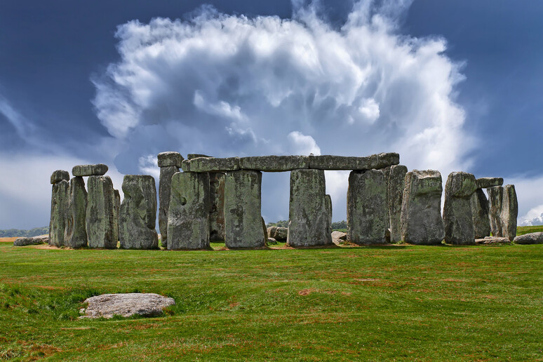 Stonehenge (fonte: Erwin Bosman, public domain da Wikimedia) - RIPRODUZIONE RISERVATA