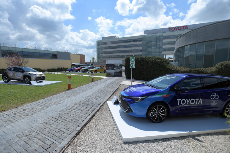 Kinto allarga lo spettro della mobilità sostenibile Toyota © ANSA/Toyota