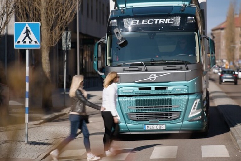Volvo Trucks punta sempre più alla sicurezza - RIPRODUZIONE RISERVATA