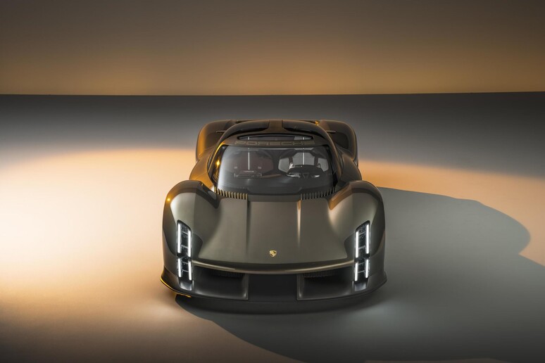 Con Mission X Porsche celebra sua storia guardando al futuro - RIPRODUZIONE RISERVATA